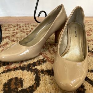 Bandolino nude heels